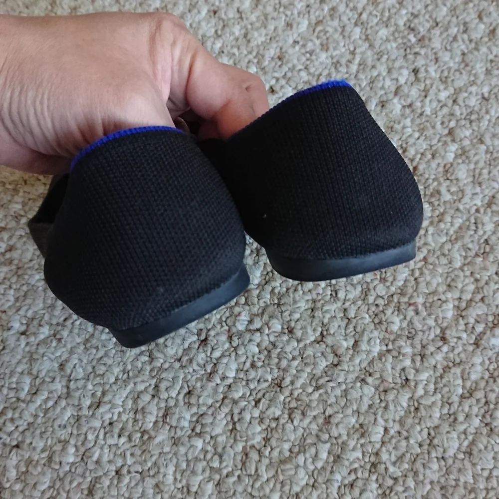 Rothy's the point Solid black flat size 7